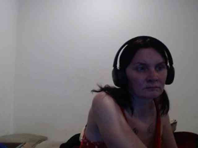 hotmodel1984 webcam
