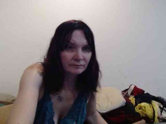 hotmodel1984 webcam