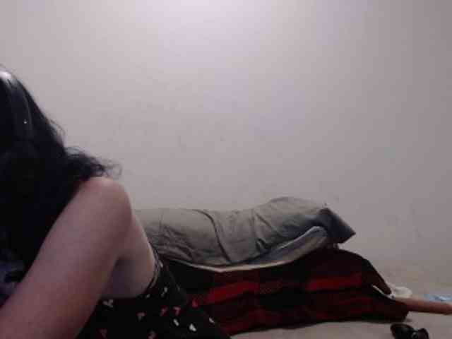 hotmodel1984 webcam