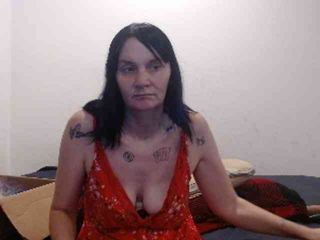hotmodel1984 webcam