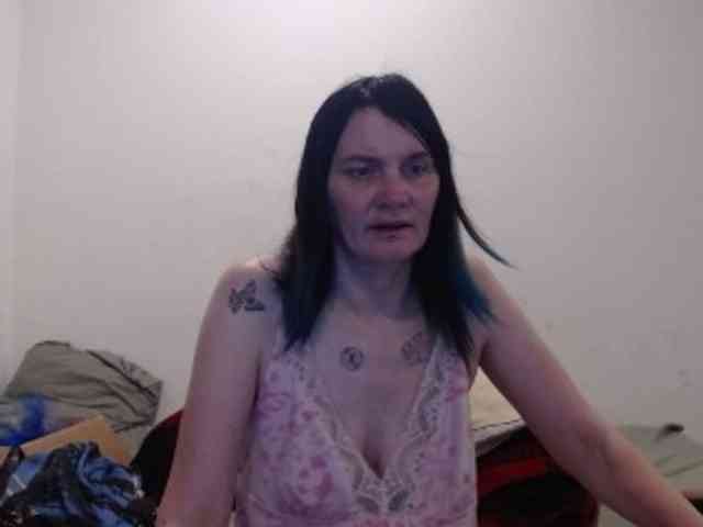 hotmodel1984 webcam