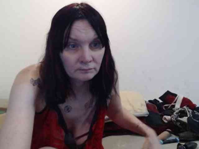 hotmodel1984 webcam