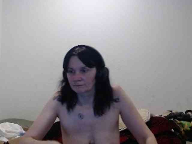 hotmodel1984 webcam