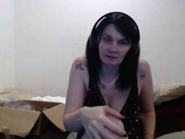 hotmodel1984 webcam