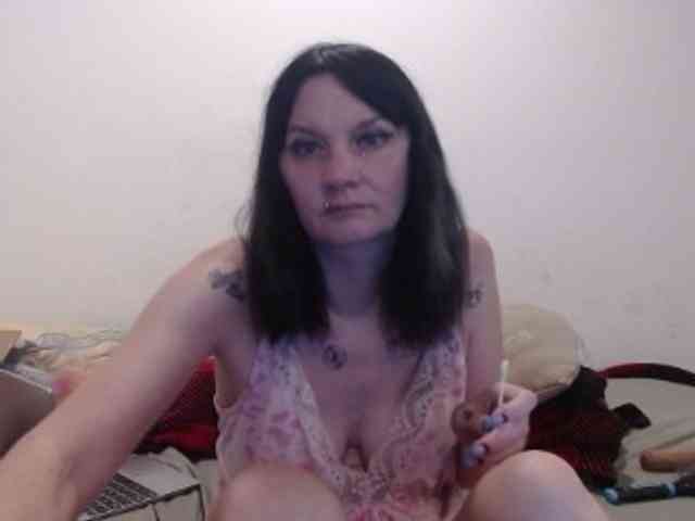 hotmodel1984 webcam