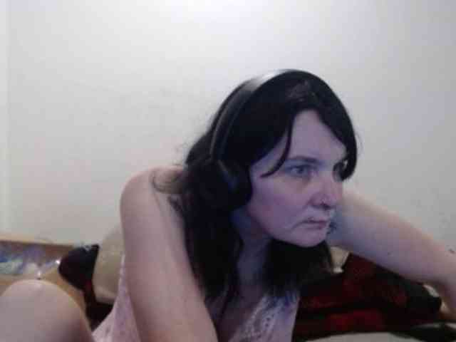 hotmodel1984 webcam