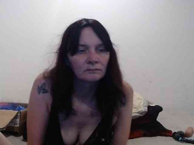 hotmodel1984 webcam