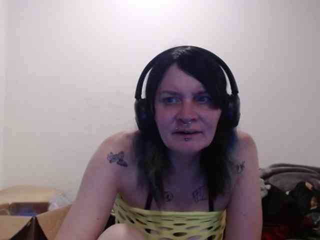hotmodel1984 webcam
