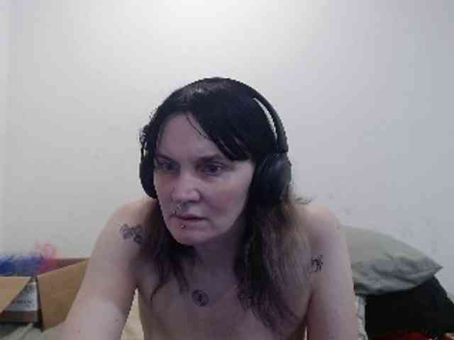 hotmodel1984 webcam