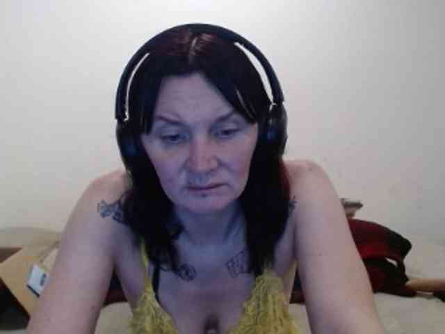 hotmodel1984 webcam
