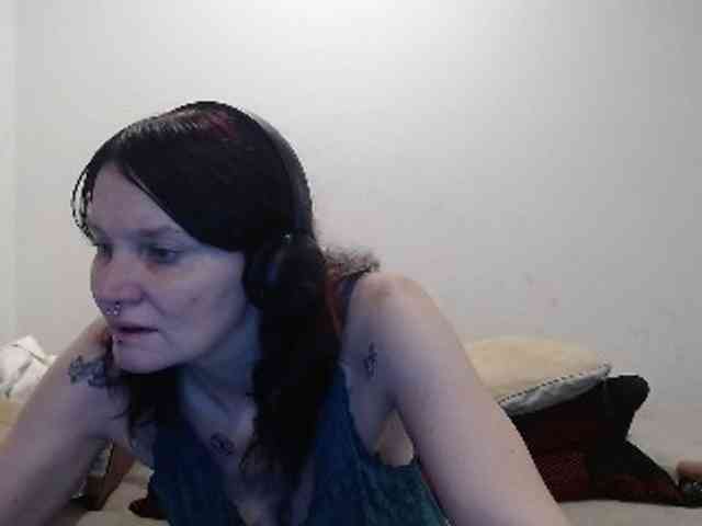 hotmodel1984 webcam