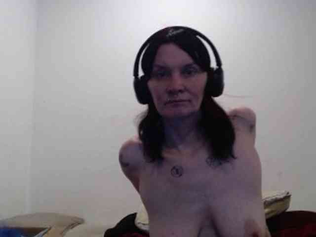 hotmodel1984 webcam
