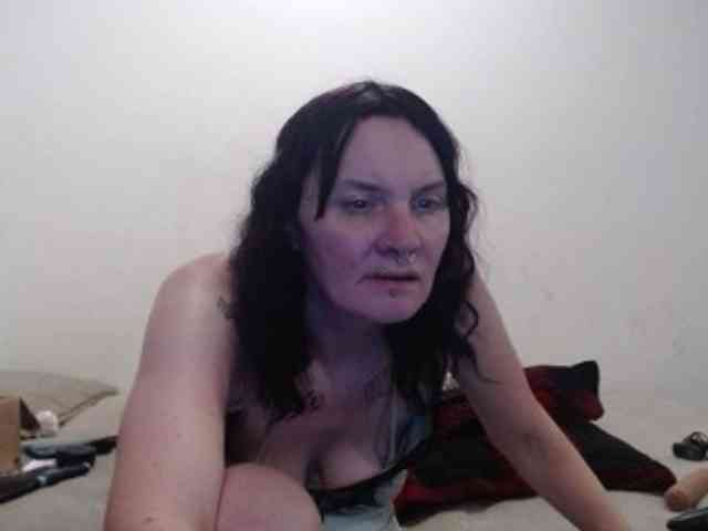 hotmodel1984 webcam