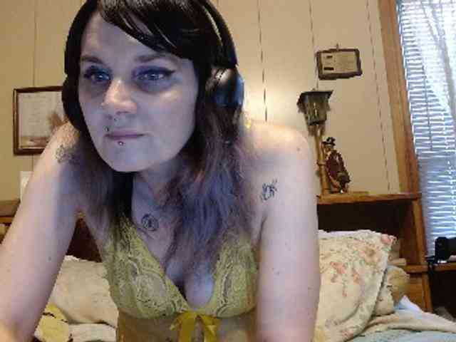 hotmodel1984 webcam
