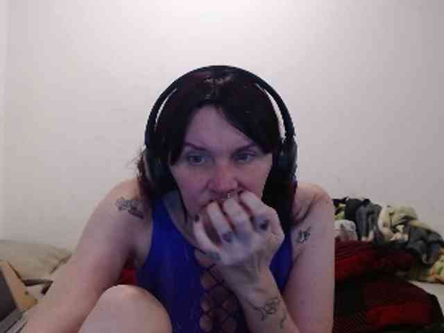 hotmodel1984 webcam