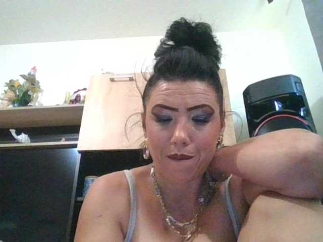 JesicaBonita1 live cam on BongaCams