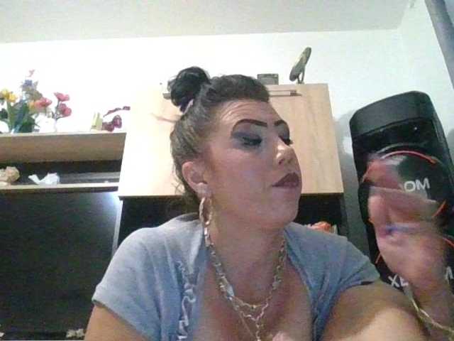 JesicaBonita1 live cam on BongaCams