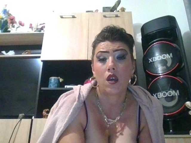JesicaBonita1 live cam on BongaCams