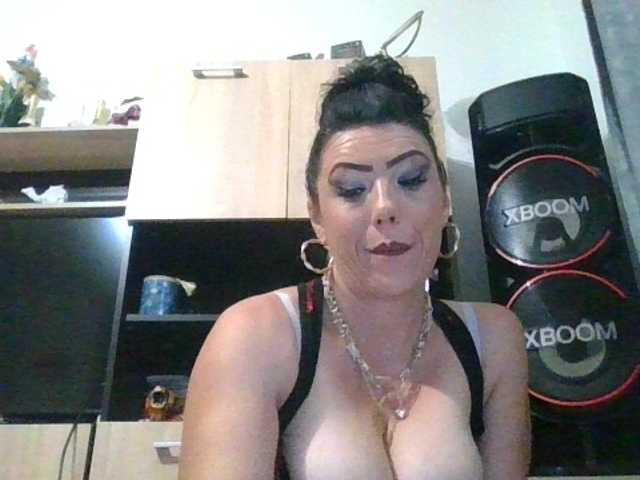 JesicaBonita1 live cam on BongaCams