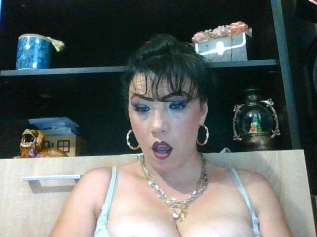 JesicaBonita1 live cam on BongaCams