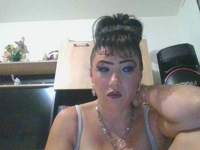 JesicaBonita1 live cam on BongaCams