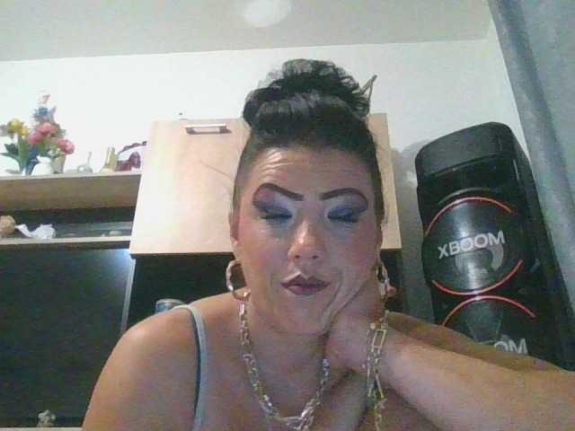 JesicaBonita1 live cam on BongaCams
