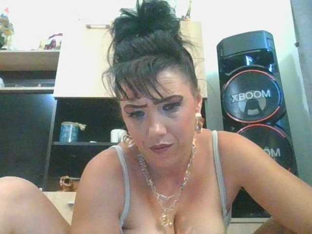 JesicaBonita1 live cam on BongaCams