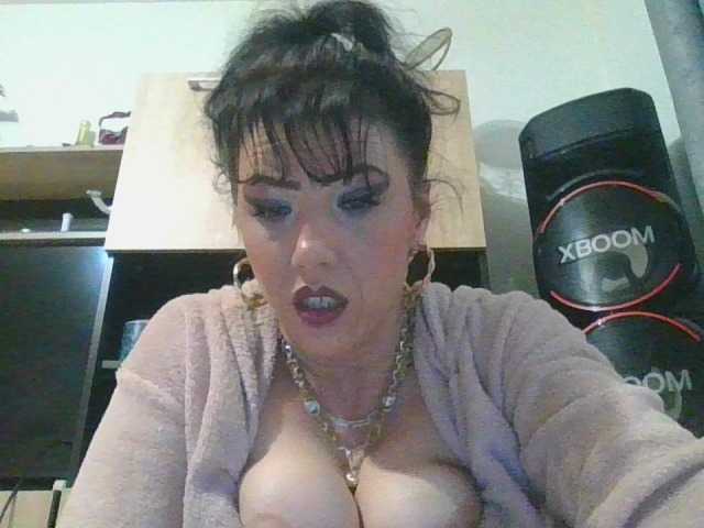 JesicaBonita1 Live Cam and Statistics on UnifiedCams