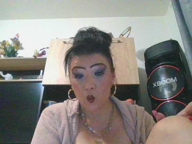JesicaBonita1 live cam on BongaCams