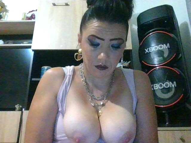 JesicaBonita1 live cam on BongaCams