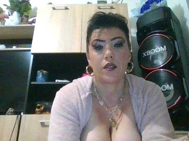 JesicaBonita1 live cam on BongaCams
