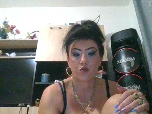 JesicaBonita1 live cam on BongaCams