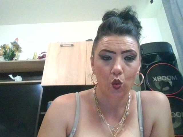 JesicaBonita1 live cam on BongaCams