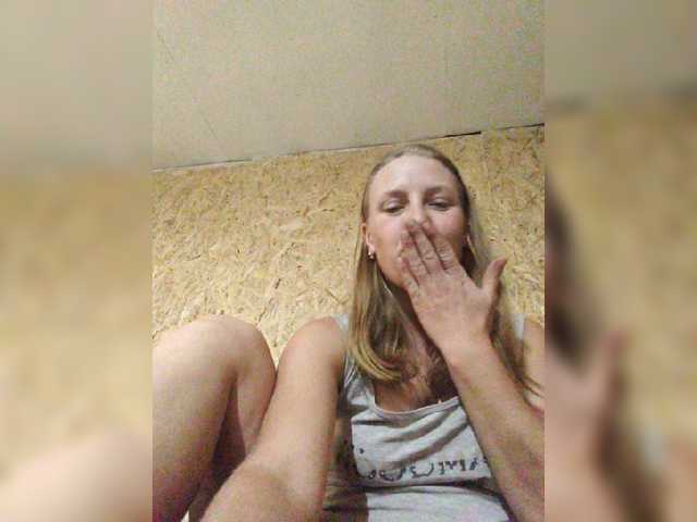 monitasofa, live now on BongaCams