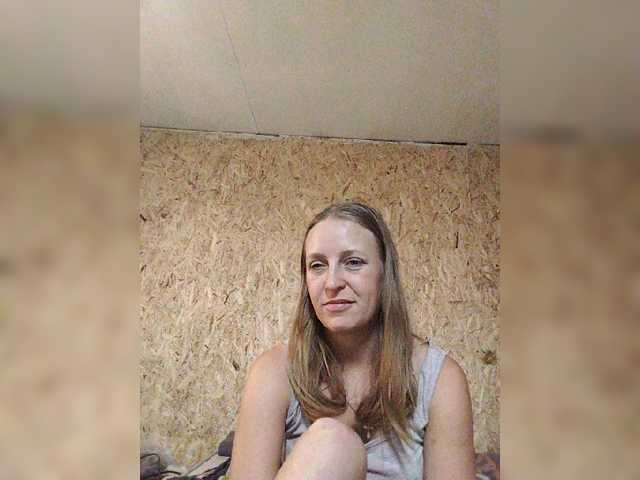monitasofa, en directo ahora en BongaCams