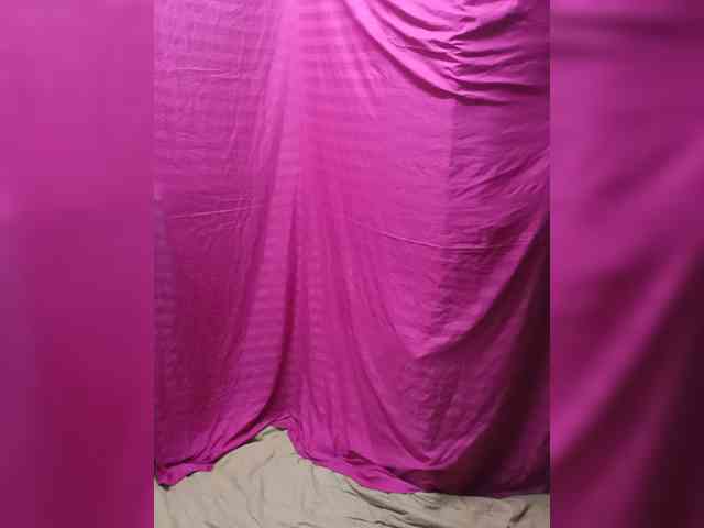 BiWkAya-