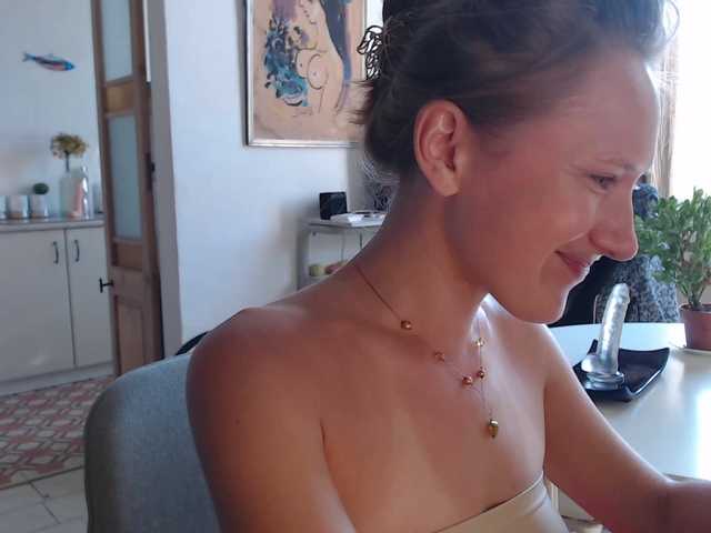 lilcumminfox live cam on BongaCams