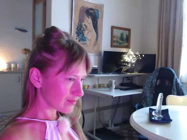 lilcumminfox live cam preview
