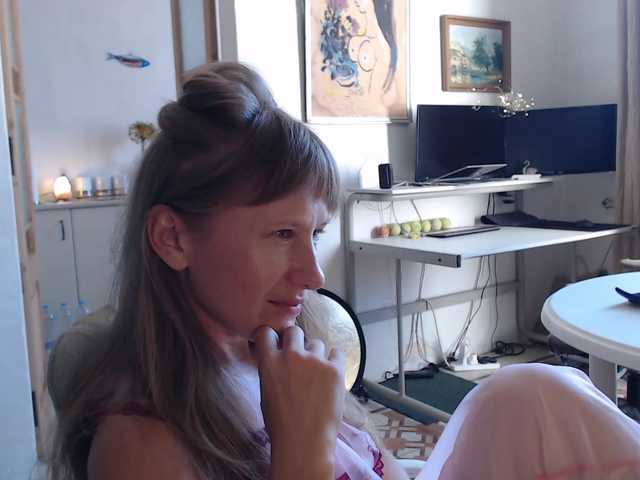 lilcumminfox live cam on BongaCams