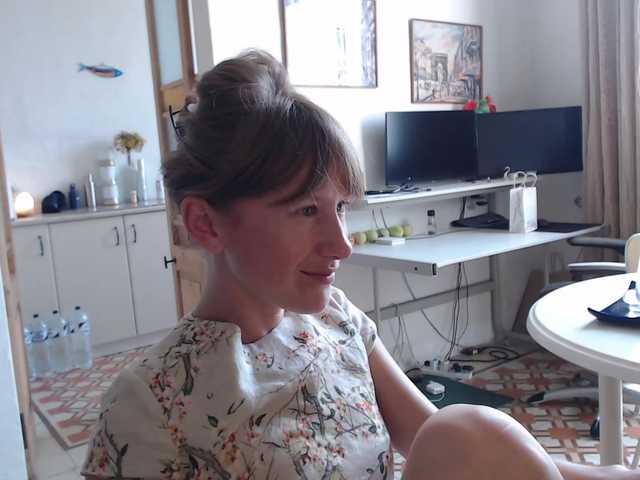 lilcumminfox live cam on BongaCams