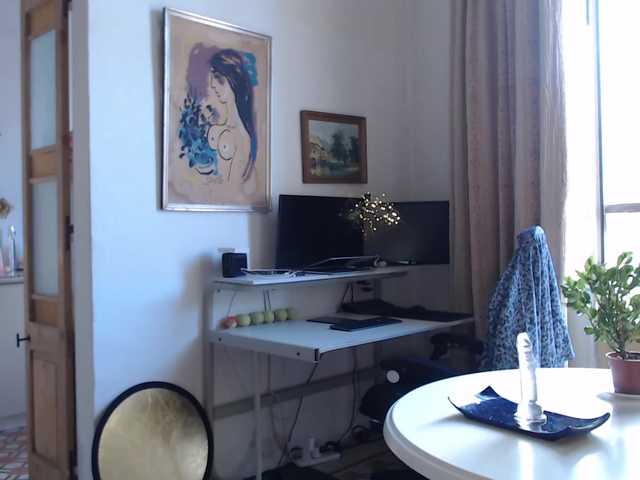 lilcumminfox live cam on BongaCams