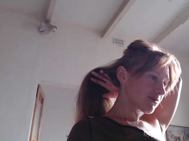 lilcumminfox live cam on BongaCams