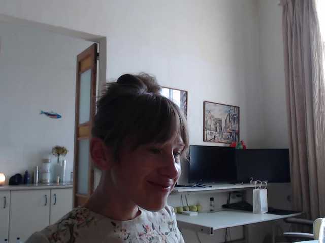 lilcumminfox live cam on BongaCams