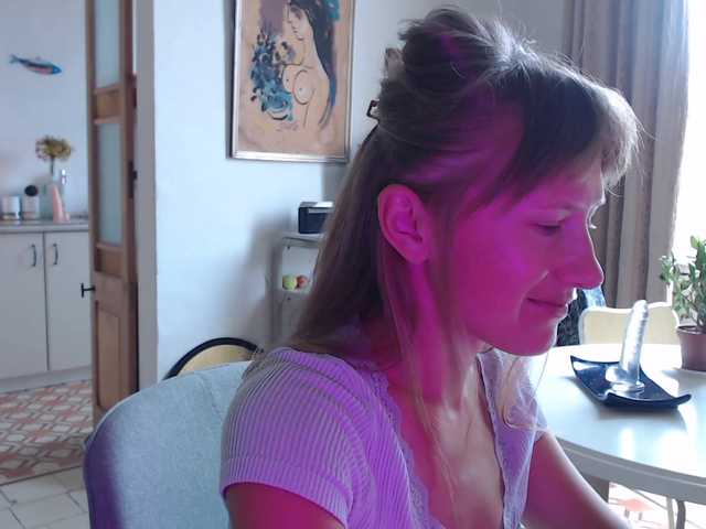 lilcumminfox live cam on BongaCams
