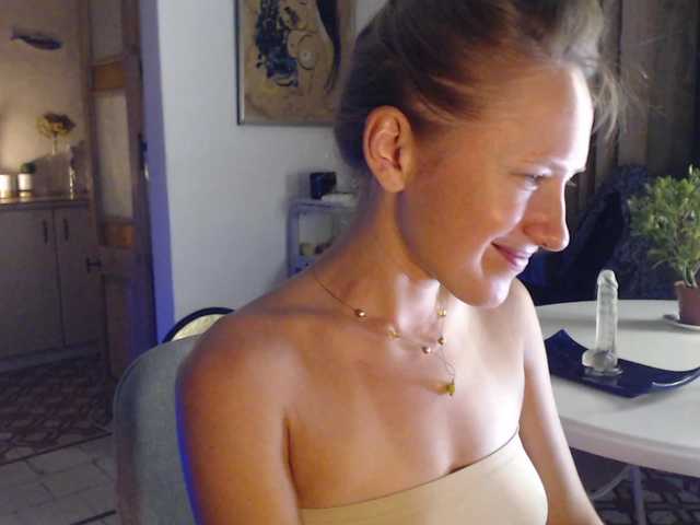 lilcumminfox live cam on BongaCams