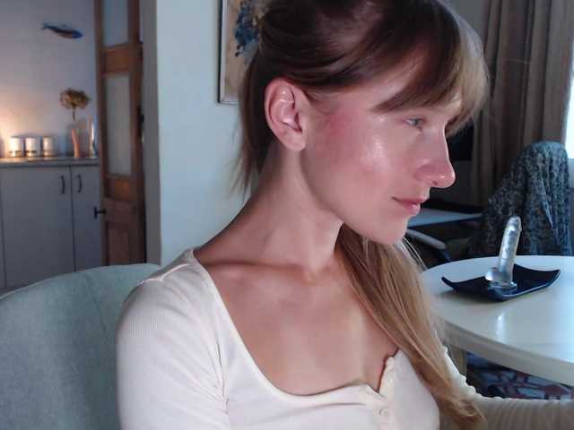 lilcumminfox live cam on BongaCams