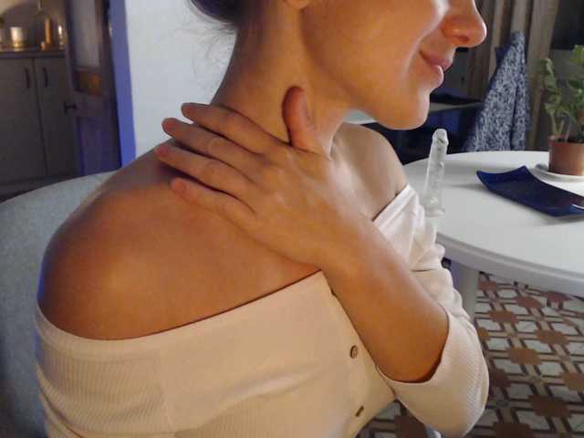 lilcumminfox live cam on BongaCams