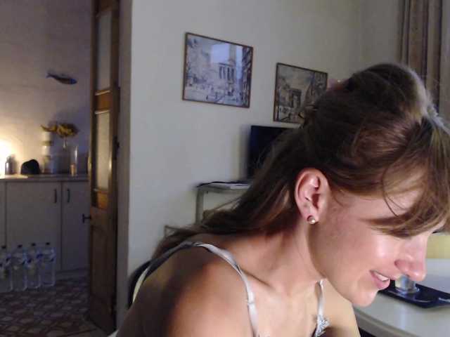 lilcumminfox live cam on BongaCams
