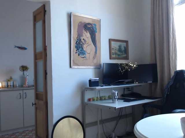 lilcumminfox live cam on BongaCams