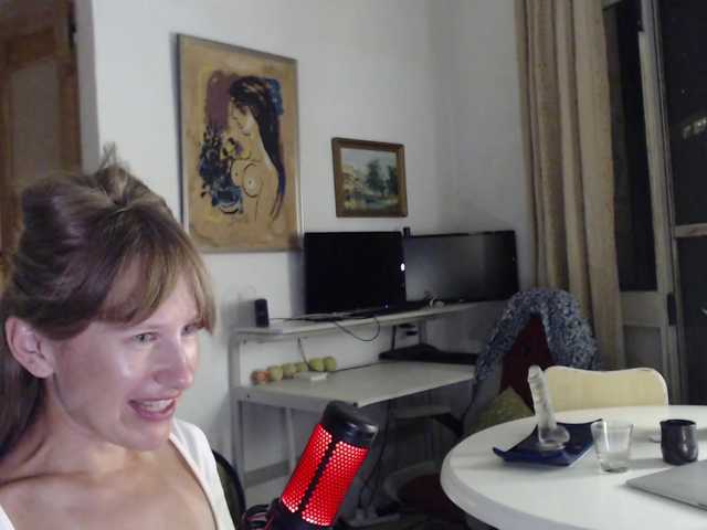 lilcumminfox live cam on BongaCams